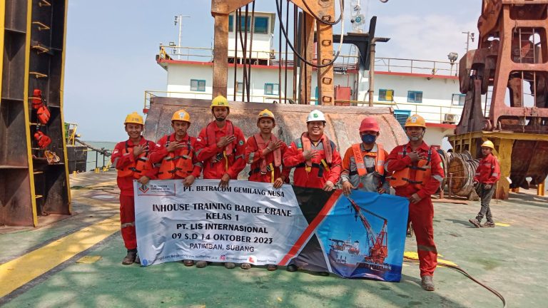 inhouse barge crane, 09 14 okt 2023