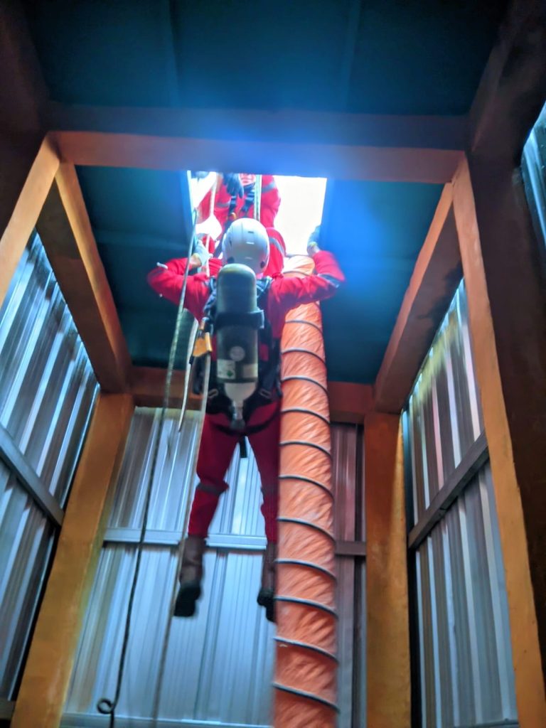 teknisi ruang terbatas 20 24 oktober 2025 (3)