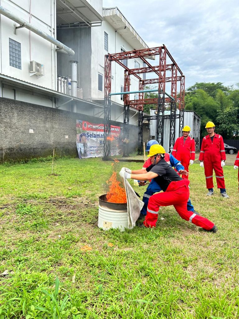 damkar d tgl 03 05 nov 2025 (5)