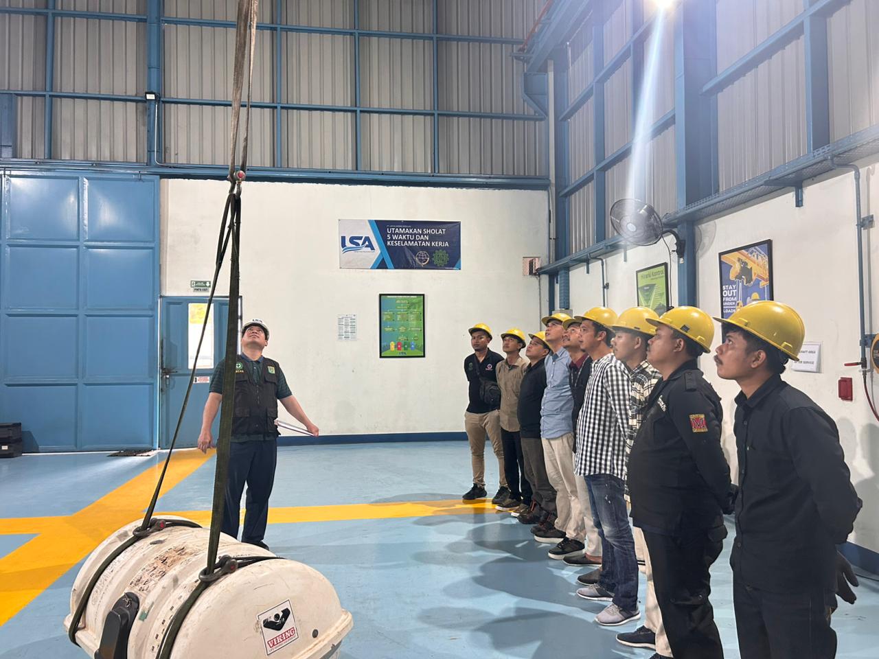 Training Operator Crane