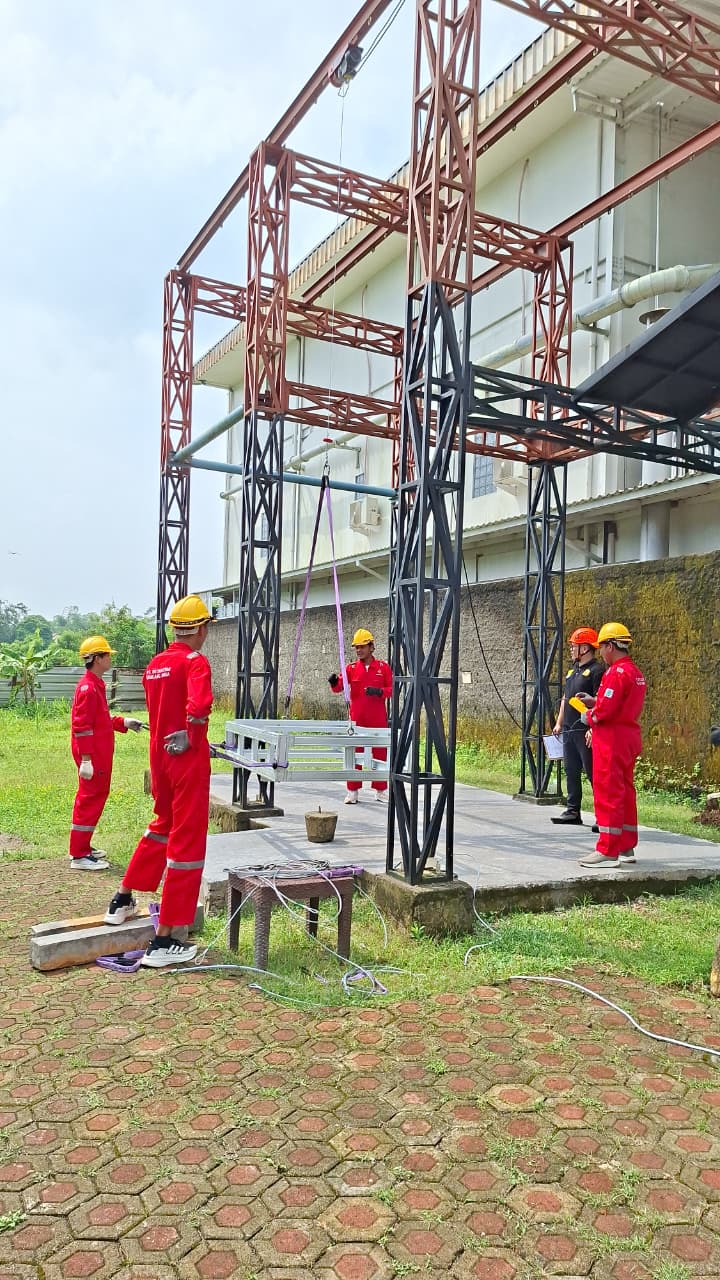 Praktik Pelatihan Operator Rigger